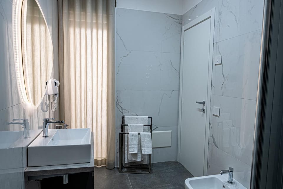 Shower, Toilet, Bathroom, bidet