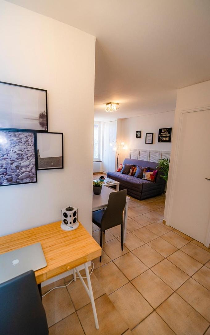 Appartement cosy centre Troyes - Parking - 4 personnes Apartment in Troyes