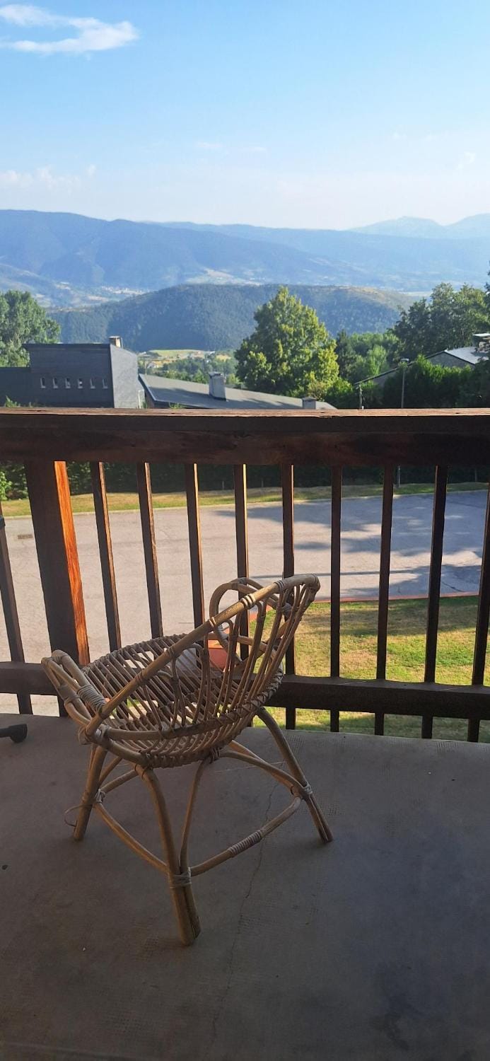 View (from property/room), Balcony/Terrace, Mountain view