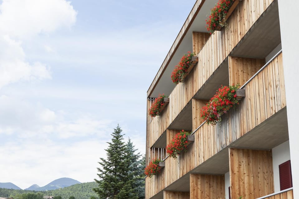 Facade/entrance, Balcony/Terrace