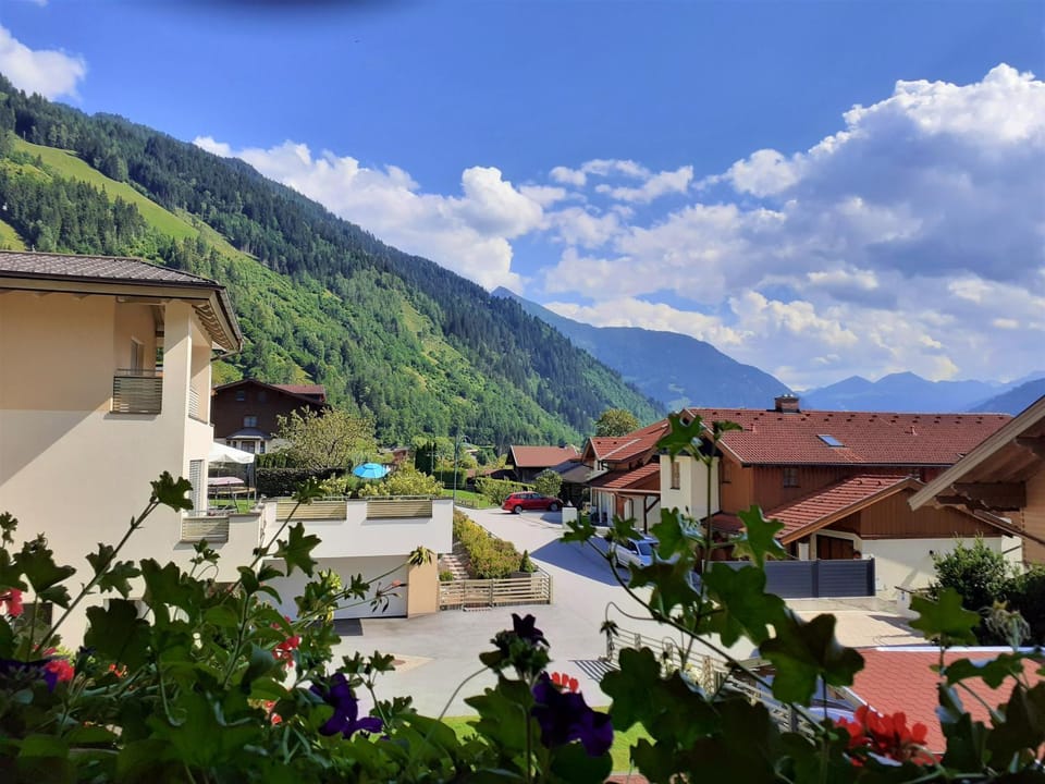 Summer, View (from property/room), View (from property/room), Balcony/Terrace, Mountain view