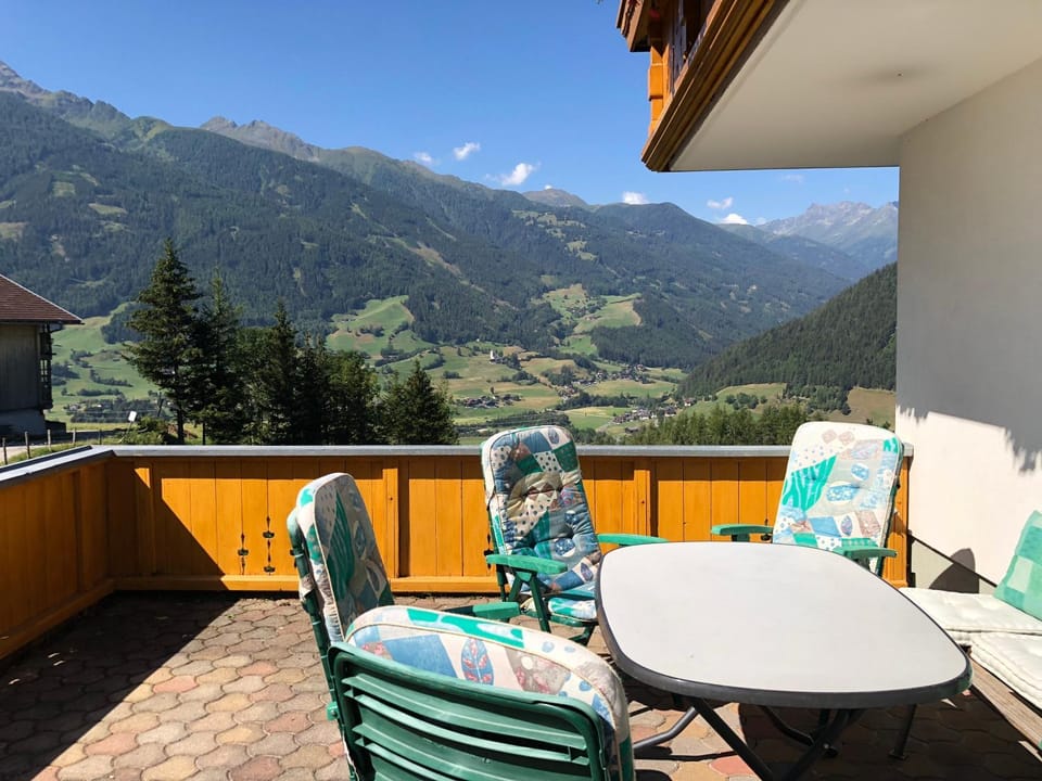 Summer, BBQ facilities, Balcony/Terrace, City view, Mountain view, Family