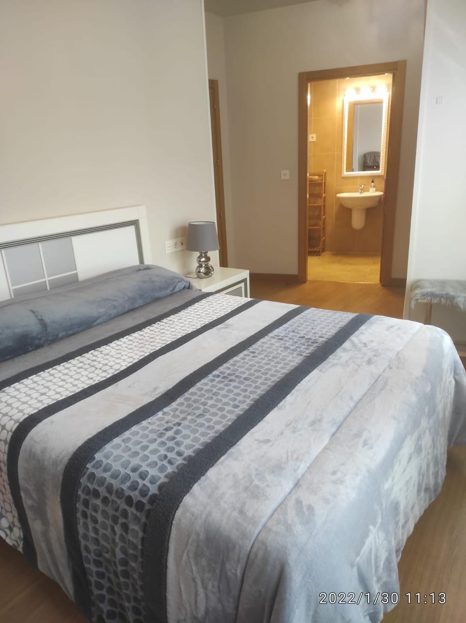 Photo of the whole room, Bedroom