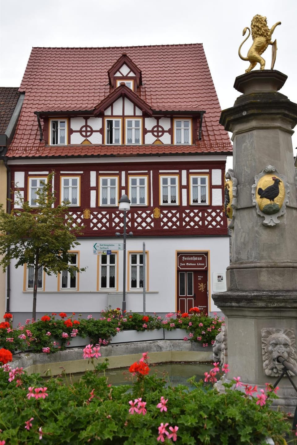 Facade/entrance