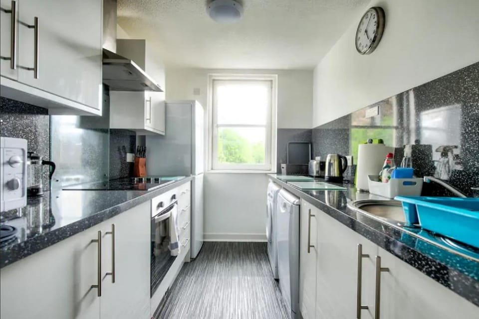 Kitchen or kitchenette, oven, toaster