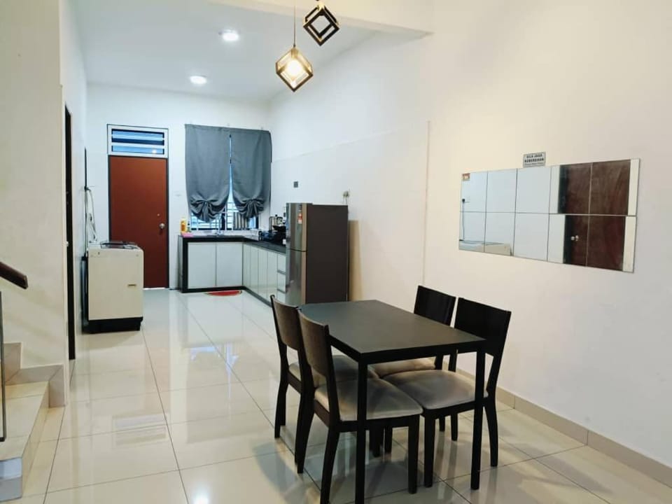 F.A Guesthouse Pasir Gudang House in Johor
