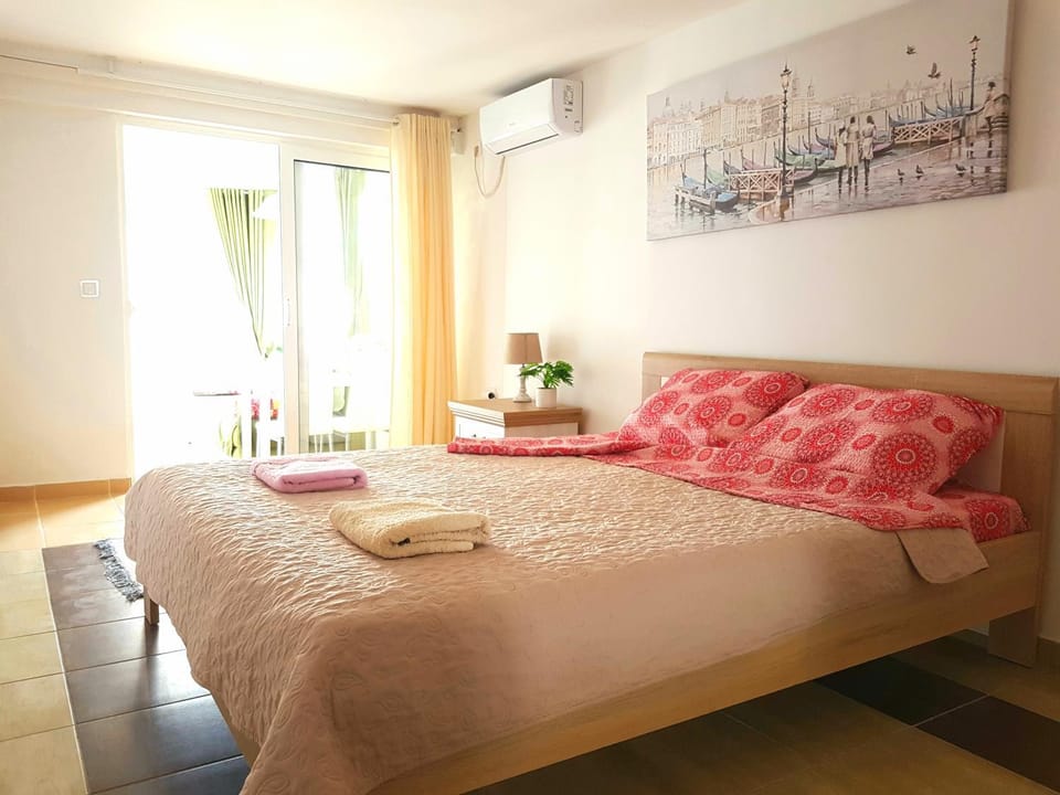 Photo of the whole room, Garden view, Mountain view, Sea view, Inner courtyard view