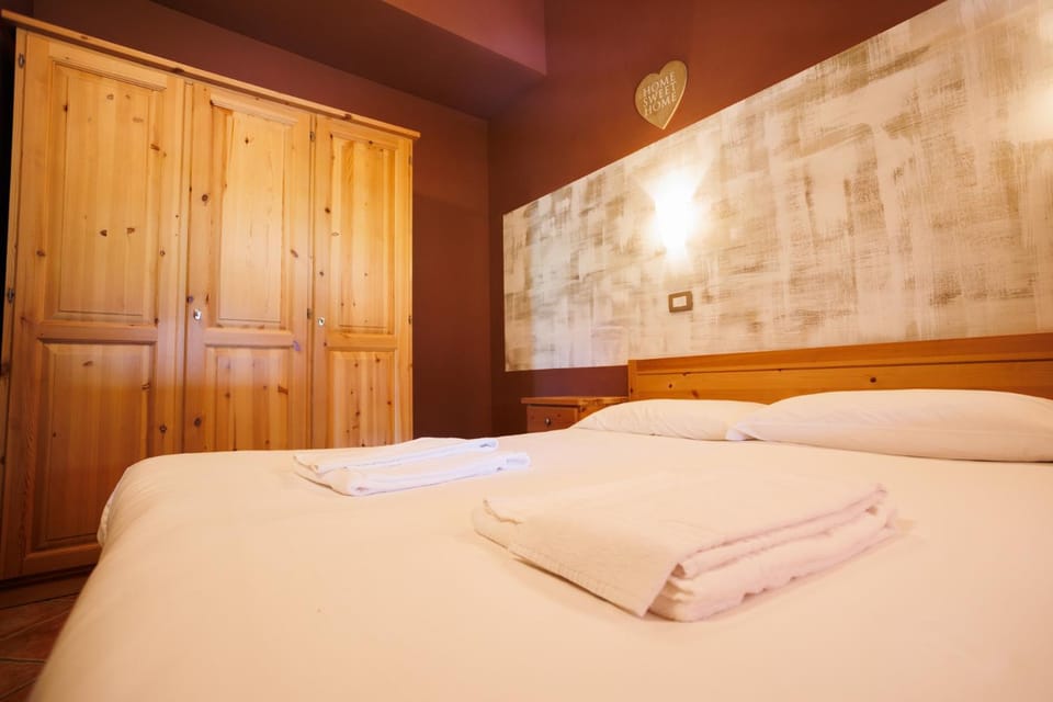 Bed, Bedroom, wardrobe