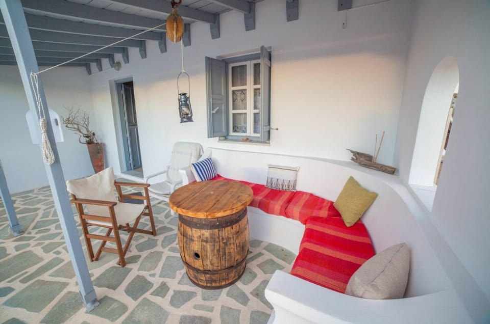 Balcony/Terrace, Food and drinks