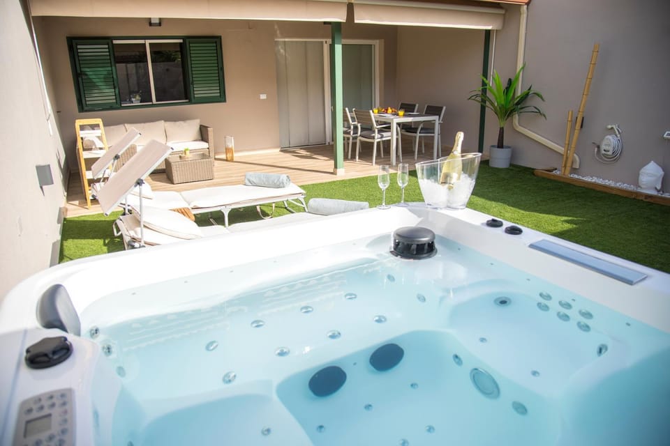 Garden, Balcony/Terrace