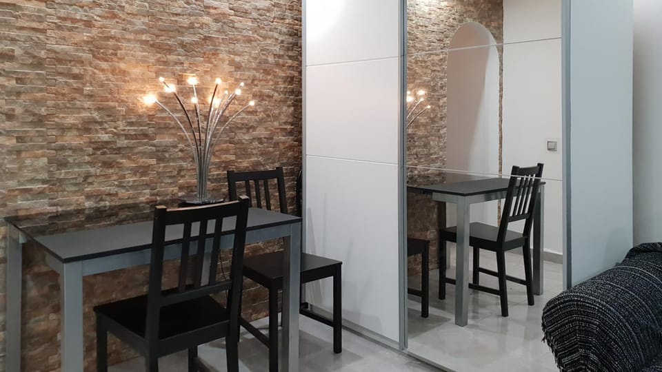 Photo of the whole room, Decorative detail, Seating area