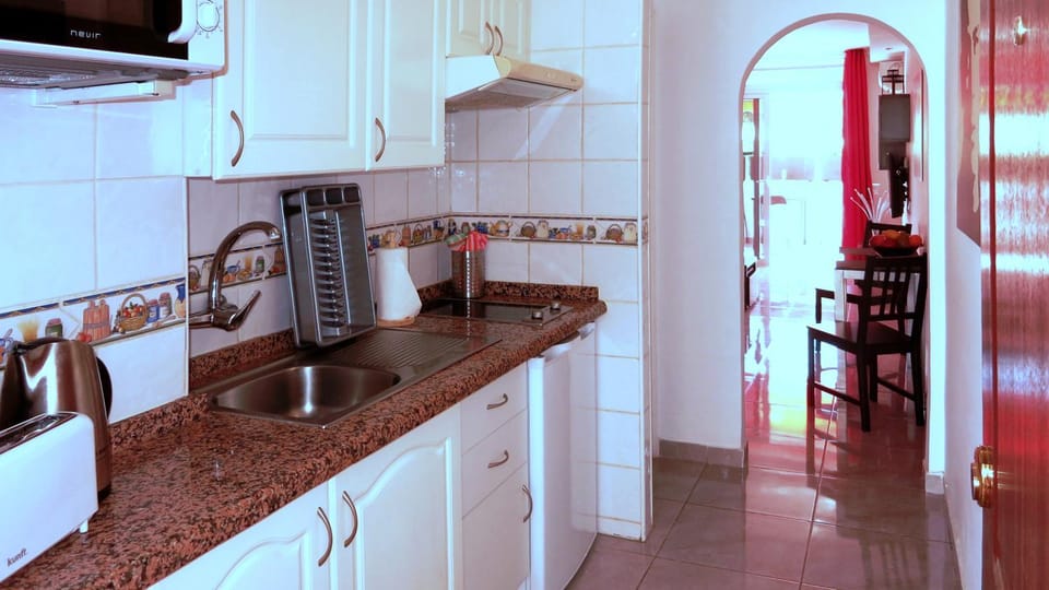 Kitchen or kitchenette, Decorative detail