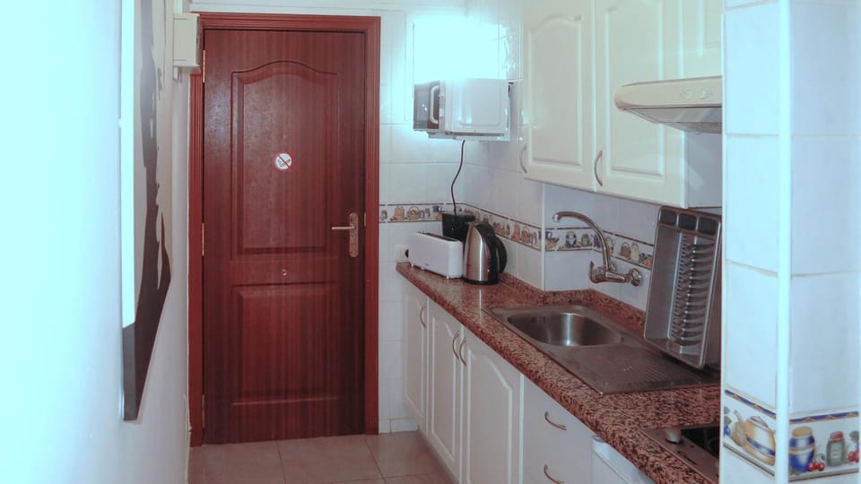 Kitchen or kitchenette, Decorative detail