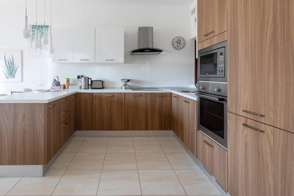 Coffee/tea facilities, Kitchen or kitchenette, dishwasher, minibar, pet friendly, stove, toaster