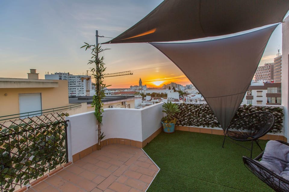 Balcony/Terrace, Balcony/Terrace, City view, Landmark view