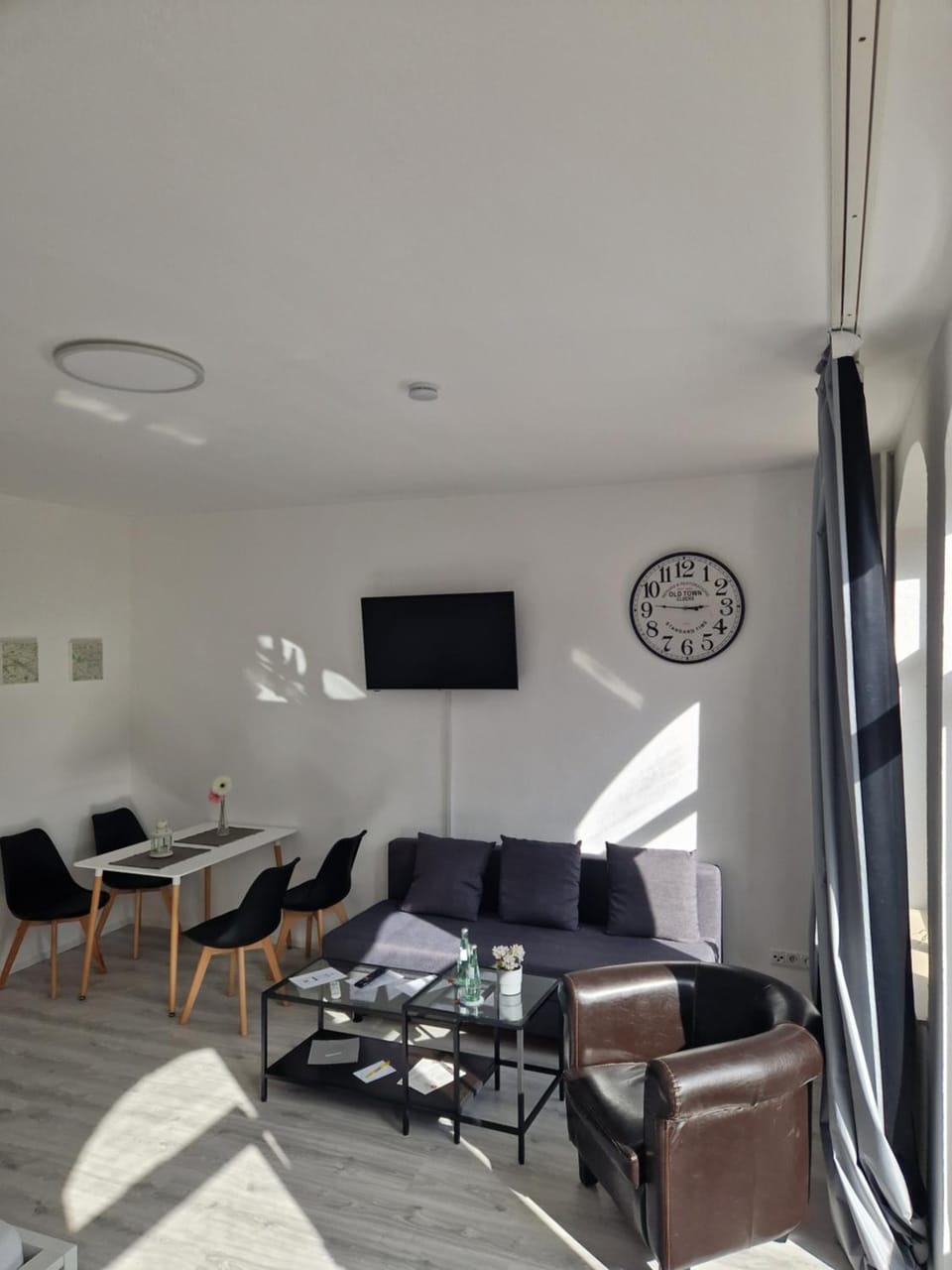 TV and multimedia, Seating area