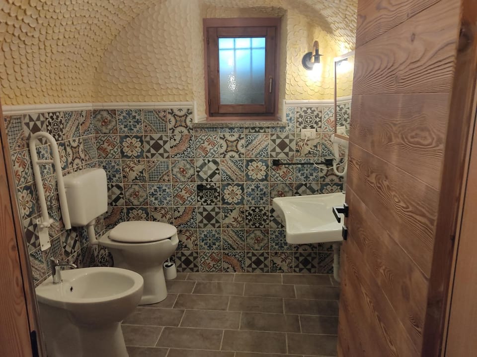 Shower, Toilet, Bathroom, bidet