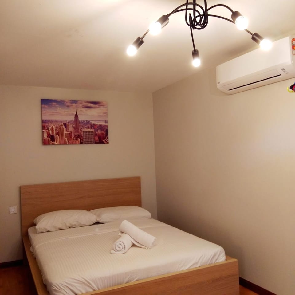 Photo of the whole room, Bedroom