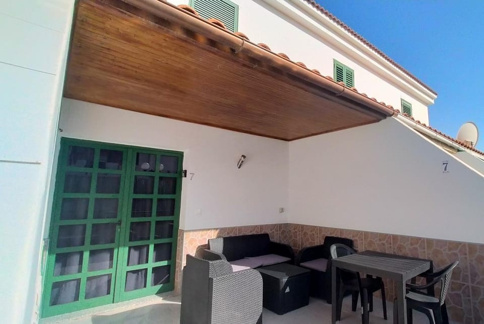 Patio, Facade/entrance