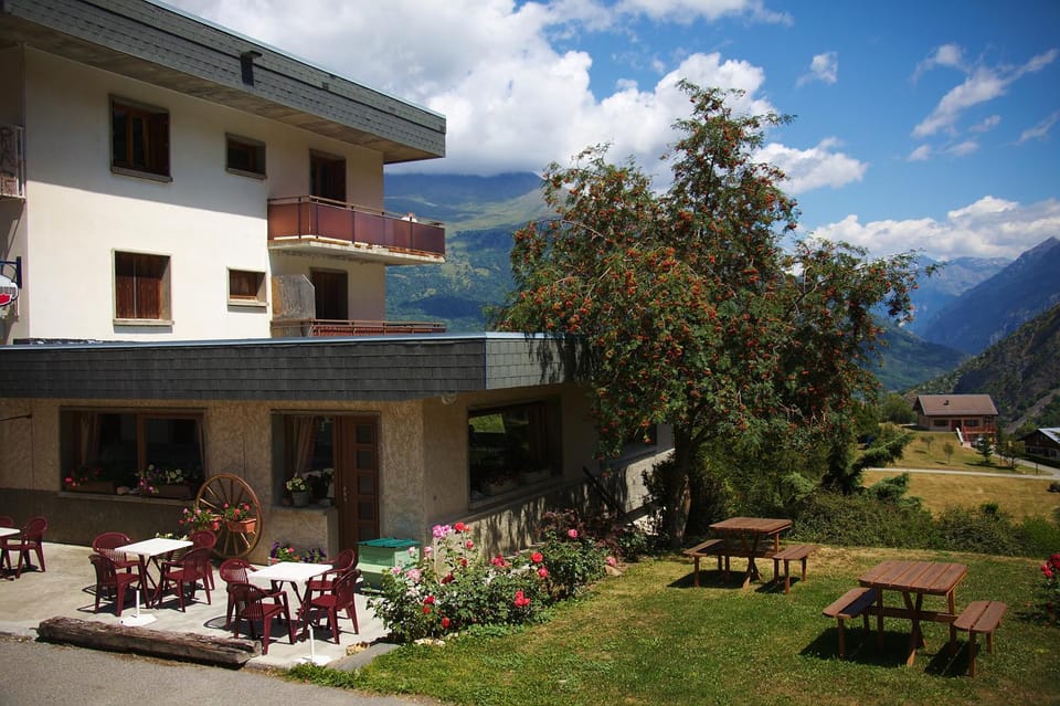 Les Sorbiers Hotel in Auvergne-Rhône-Alpes