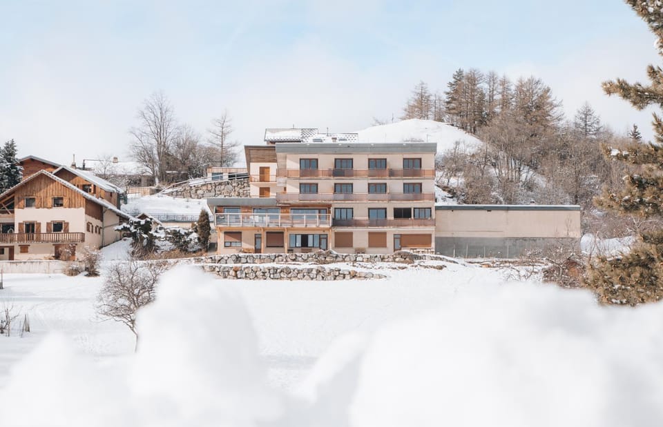 Property building, Winter
