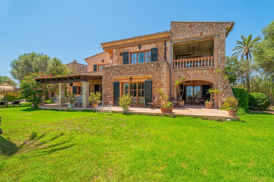 Finca Santigor Farm Stay in Migjorn
