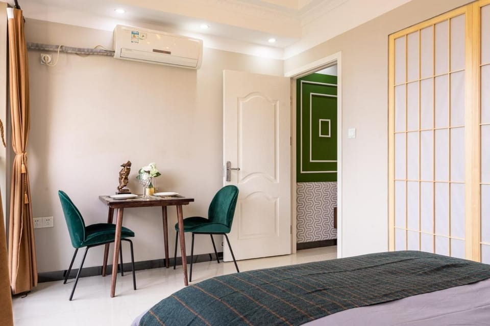 Wuhan Hongshan·Guanggu Square· Locals Apartment 00157650 Apartment in Wuhan