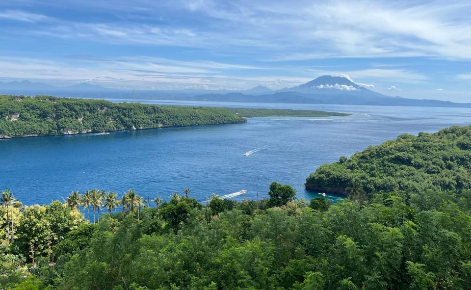 Natural landscape, View (from property/room), Landmark view, Mountain view, Sea view