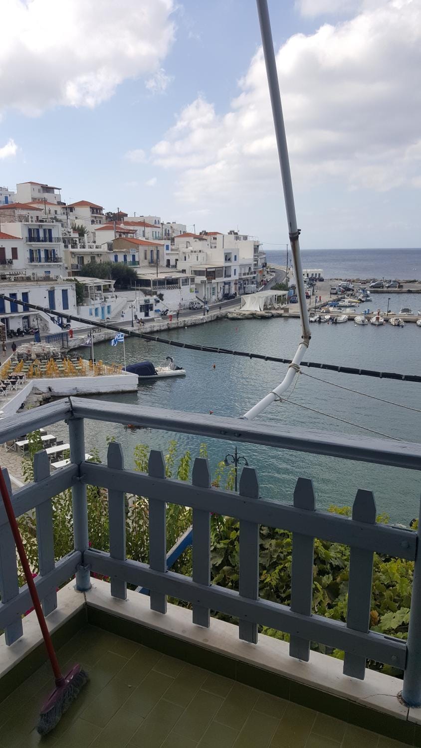 Restaurant/places to eat, Balcony/Terrace, Sea view, Street view