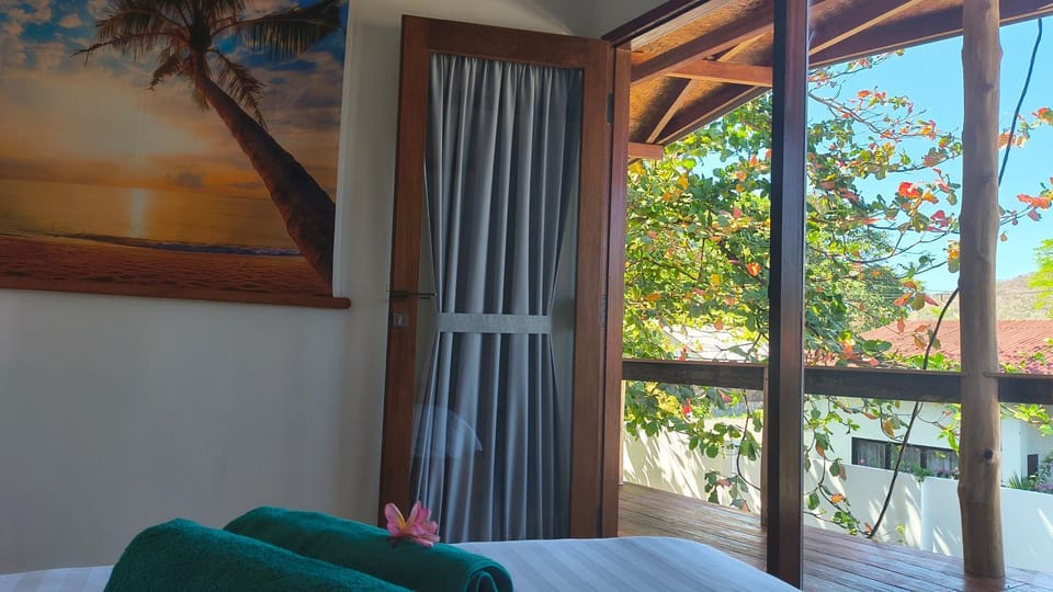 Castaway Surf Retreat Inn in Sekongkang