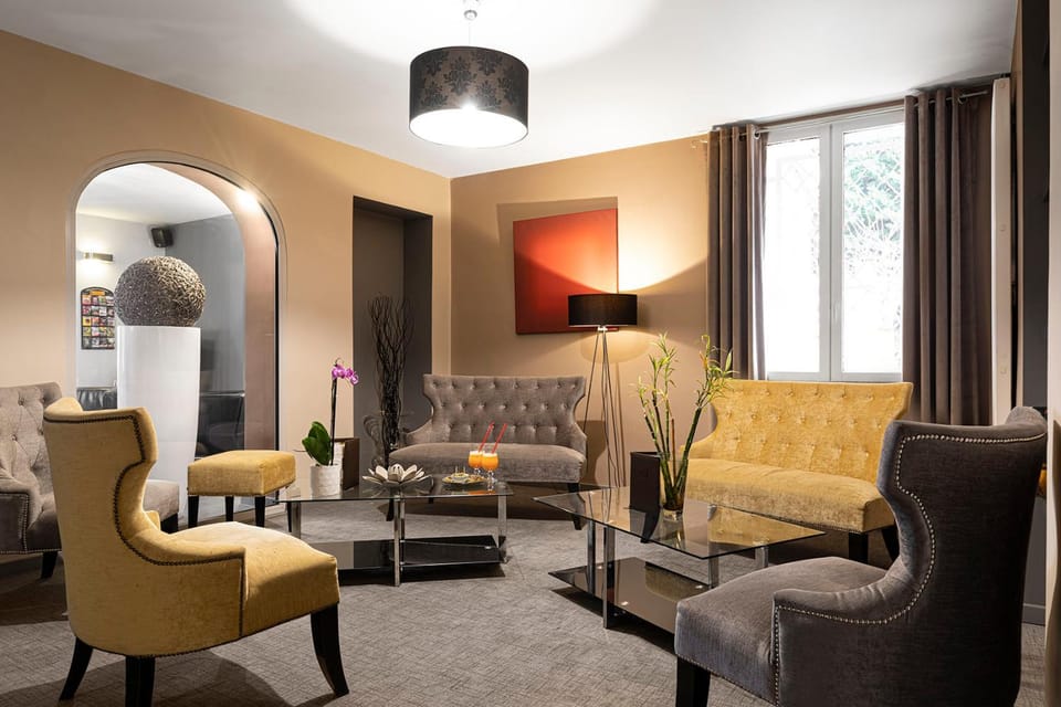 Living room, Lounge or bar, Seating area