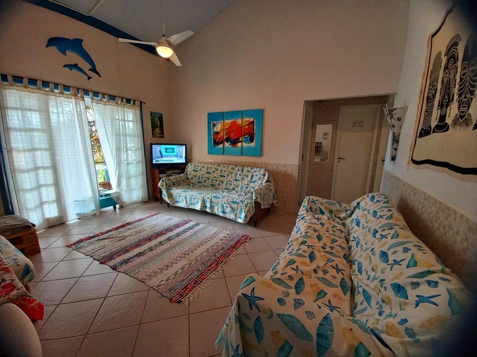 Communal lounge/ TV room, TV and multimedia, Living room, Seating area