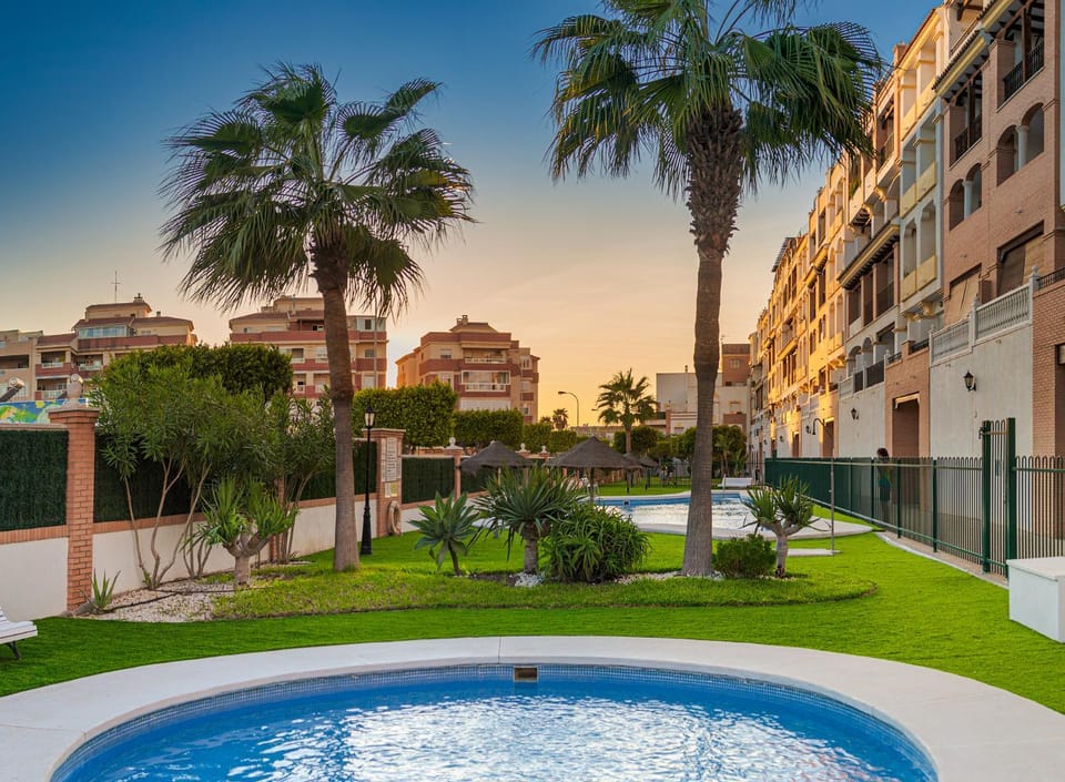 Garden, Swimming pool, Swimming pool