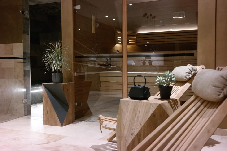 Sauna, Steam room