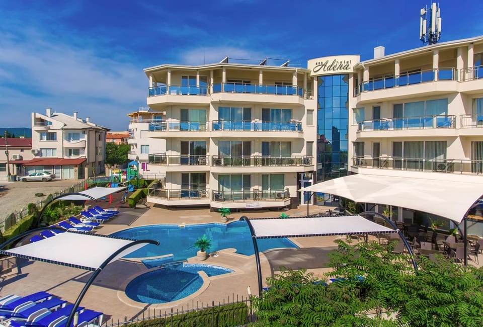 Property building, Pool view, Swimming pool, Swimming pool