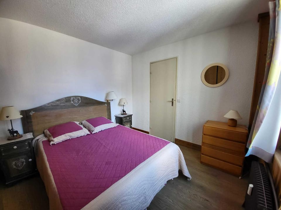 2 Pièces Sud avec Wifi à 500m des pistes - FR-1-449-108 Apartment in Tignes