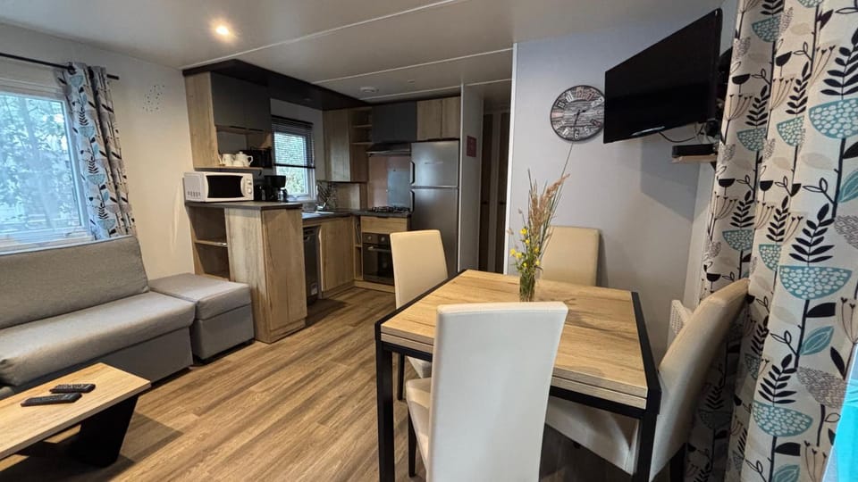 Mobil home de 44m2 Campground/ 
RV Resort in Les Mathes