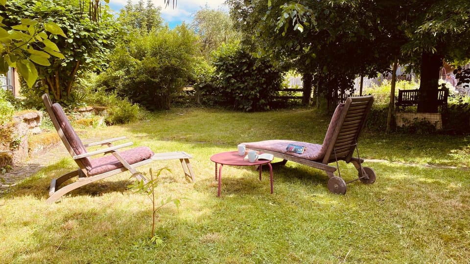 Garden, sunbed