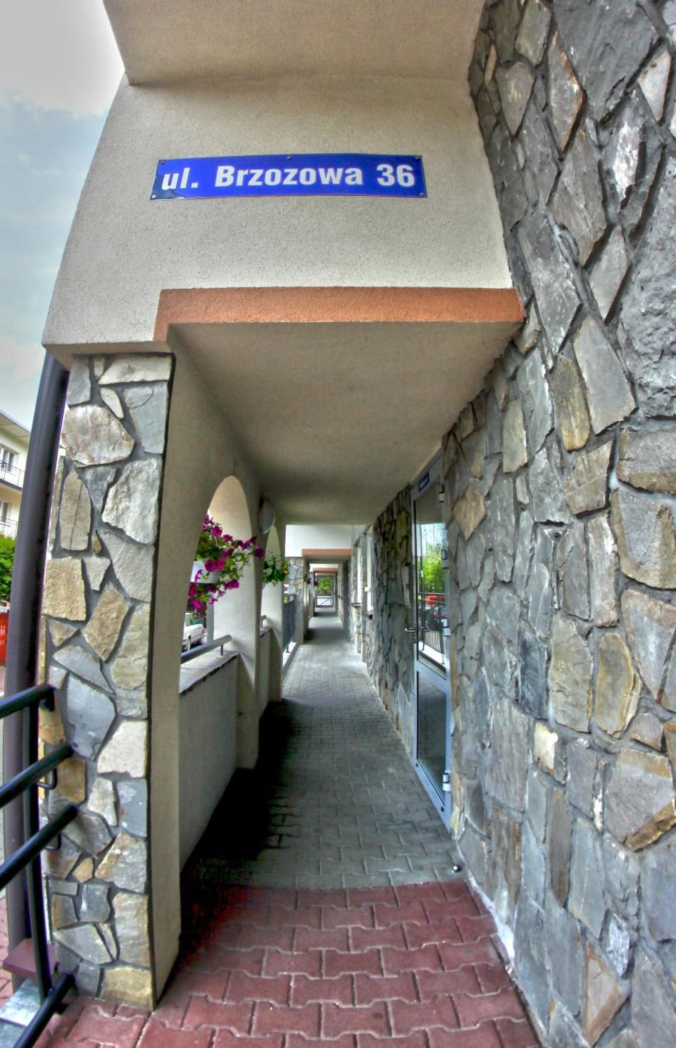 Facade/entrance