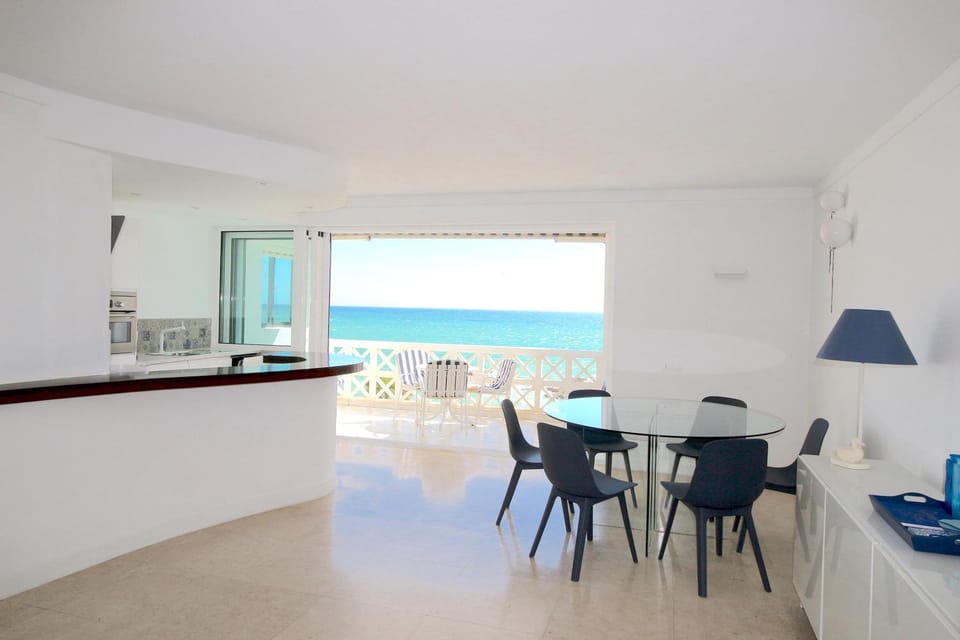 magnifique appartement sur la plage ... Apartment in Albufeira