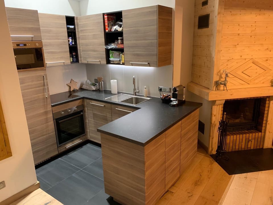 Kitchen or kitchenette