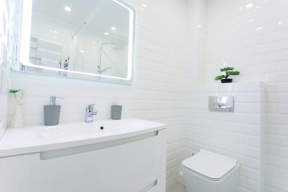 Shower, Toilet, Bathroom, Area and facilities
