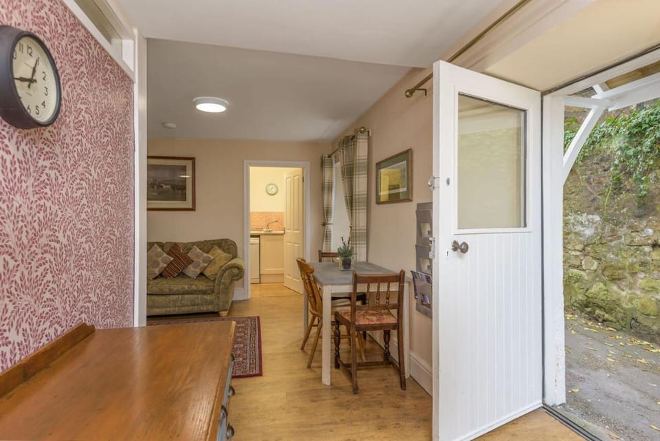 Poppy's Place Cupar Apartment in Scotland