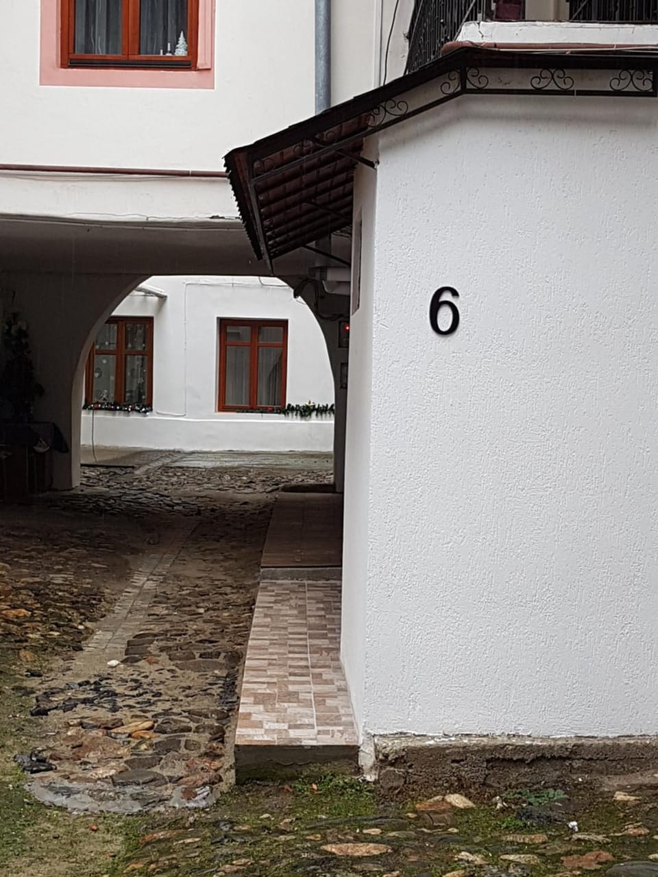 Property building, Inner courtyard view