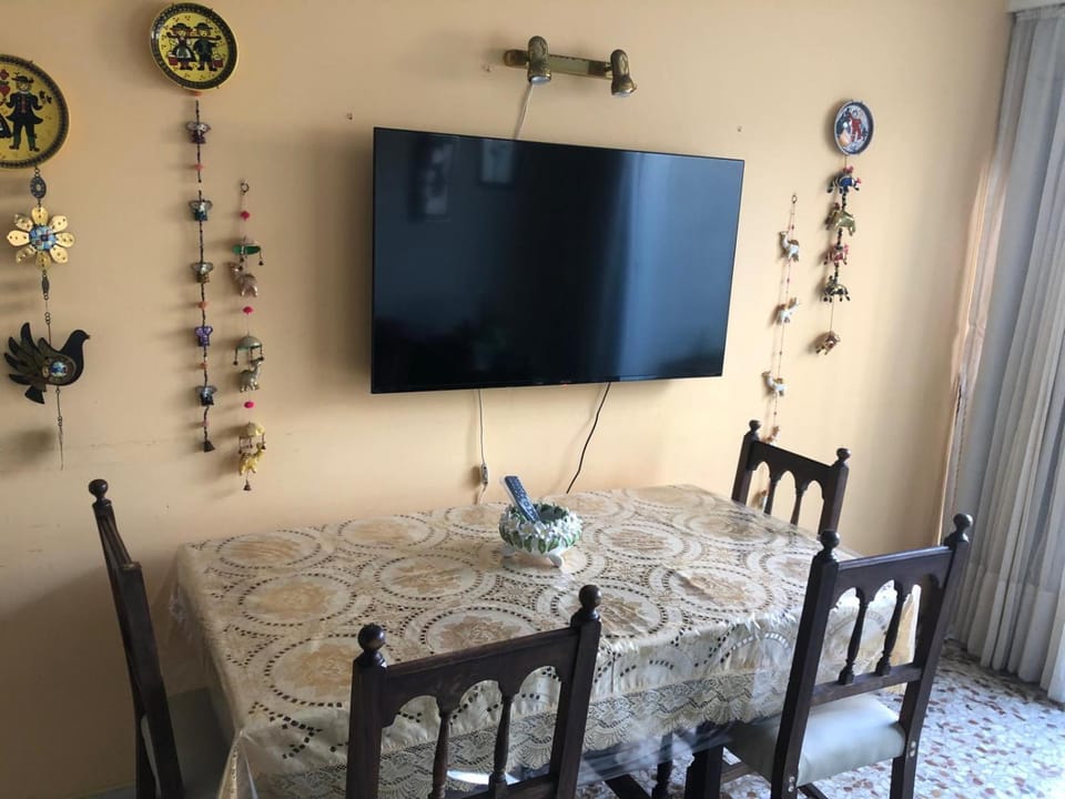 TV and multimedia, Dining area, Evening entertainment