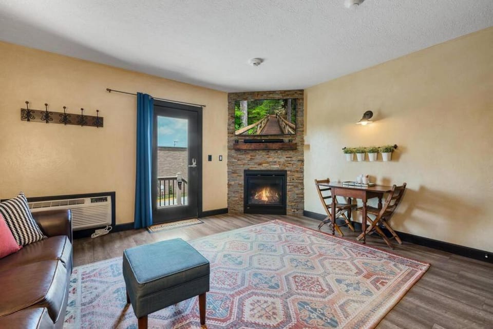 Living room, Seating area, flat iron