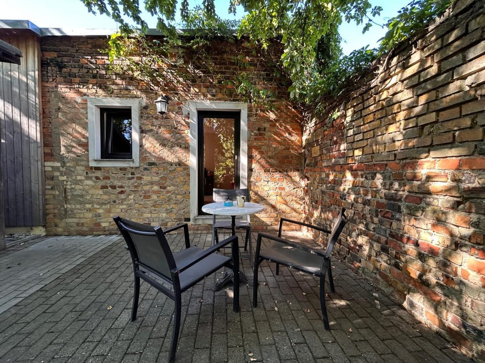 Property building, Patio, Day, View (from property/room), View (from property/room), Balcony/Terrace, Dining area, pet friendly, pet friendly
