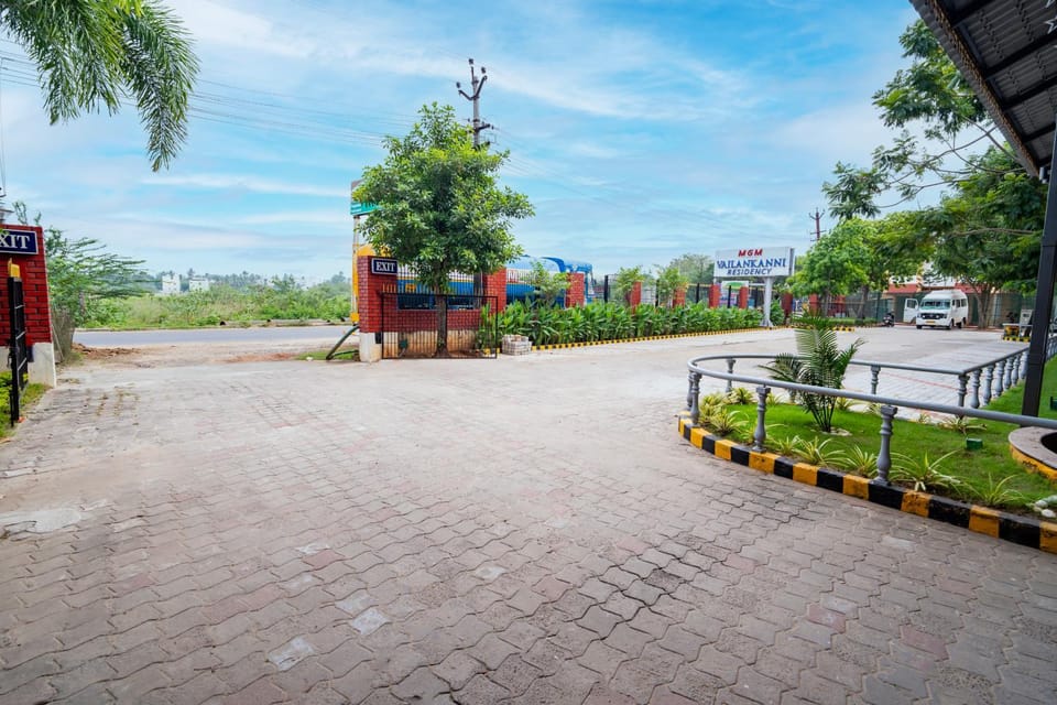Property building, Facade/entrance