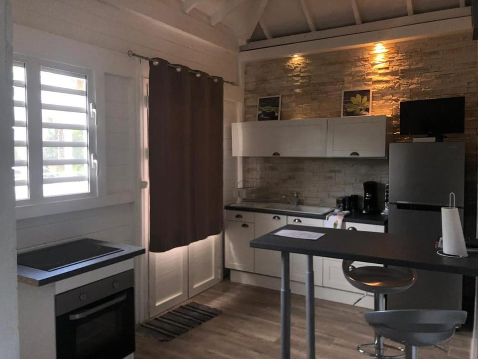 Bungalow Akwarel House in Leeward Islands