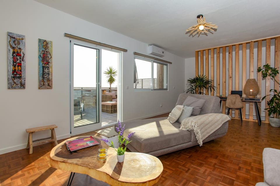Living room, Sea view
